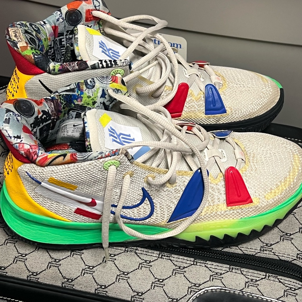 Nike Kids Multicolor Cream Mesh Sneakers with Red, Blue & Green Accents